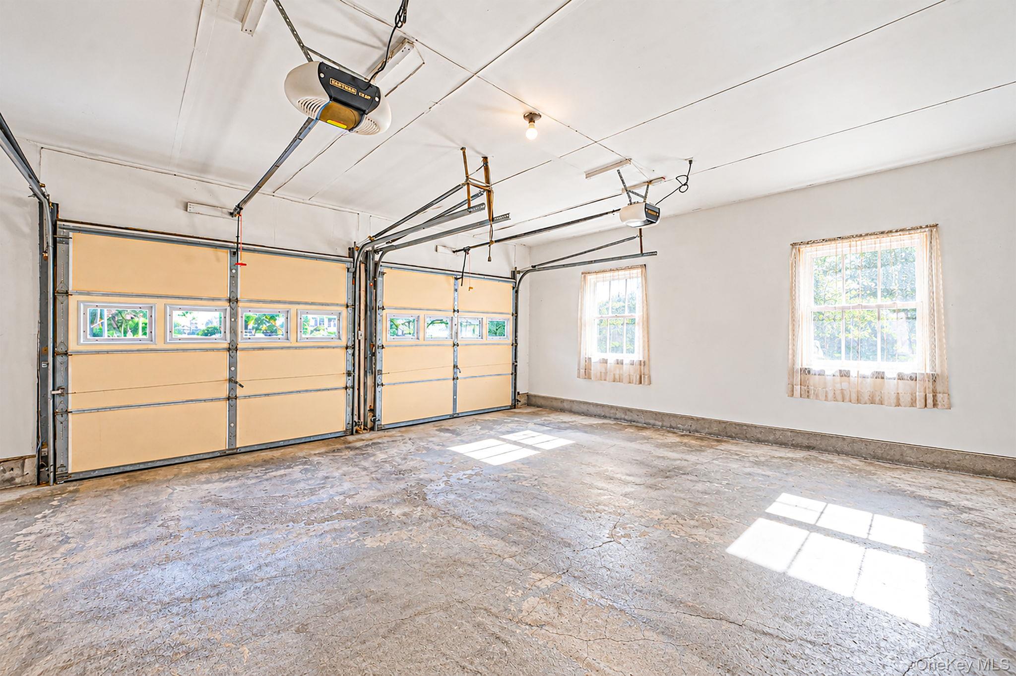 30 Damin Circle – For Sale photo 33