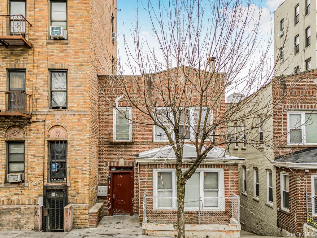 1122 Anderson Avenue – For Sale photo 3
