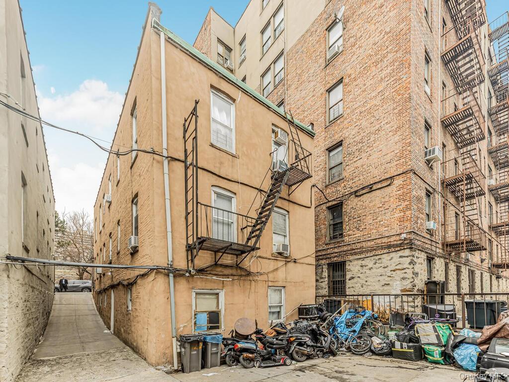 1122 Anderson Avenue – For Sale photo 11