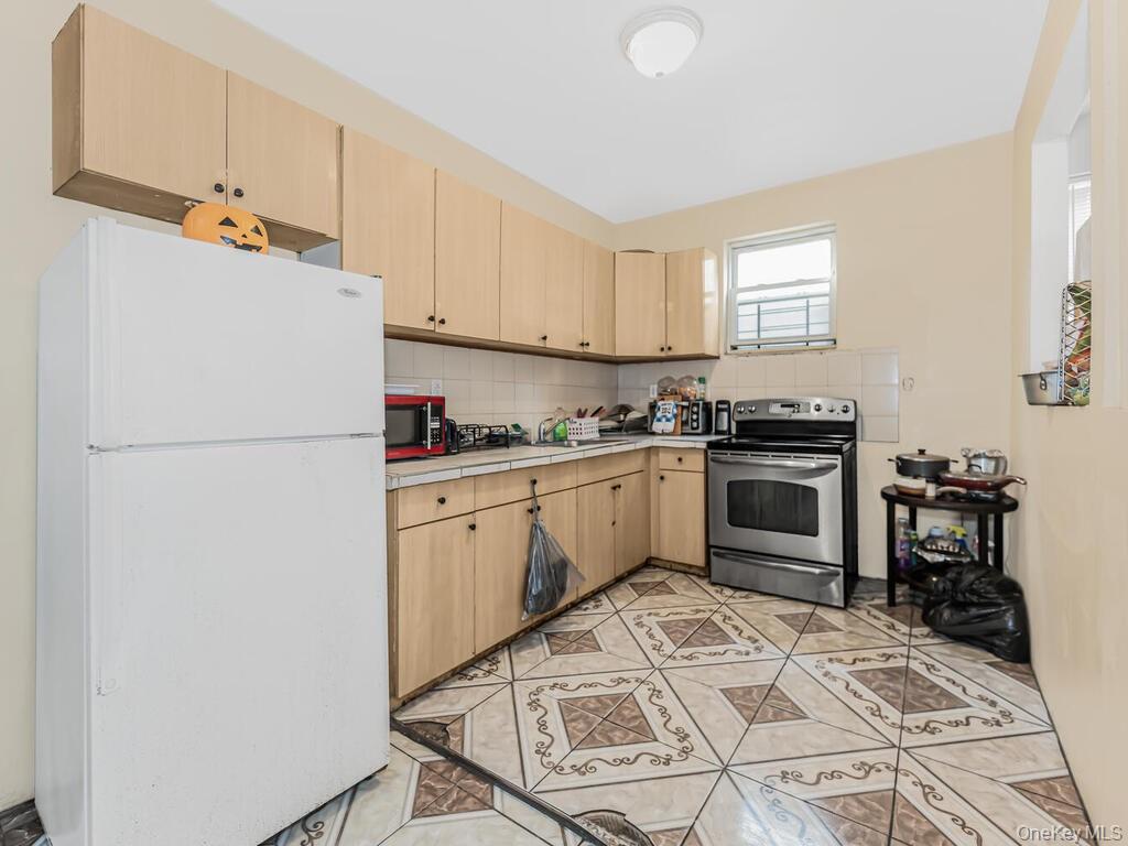 1122 Anderson Avenue – For Sale photo 14