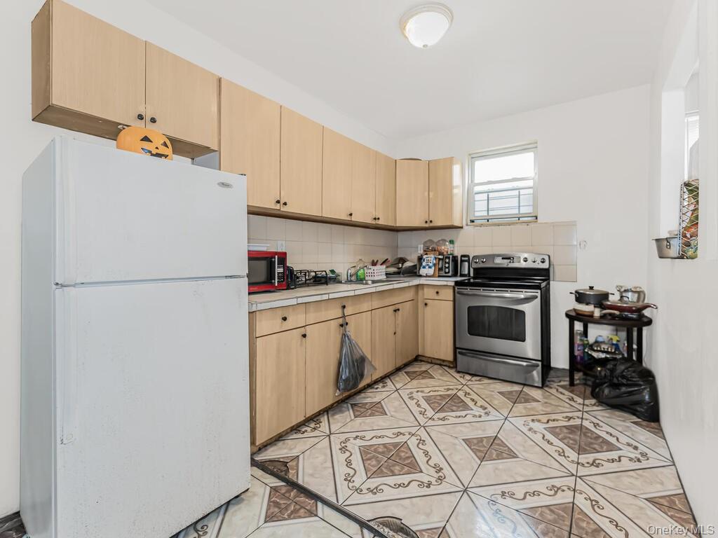 1122 Anderson Avenue – For Sale photo 15