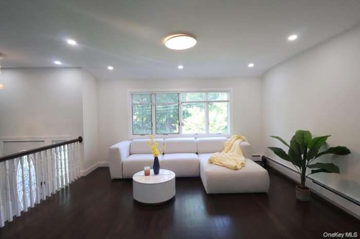 18 E park Drive – For Rent