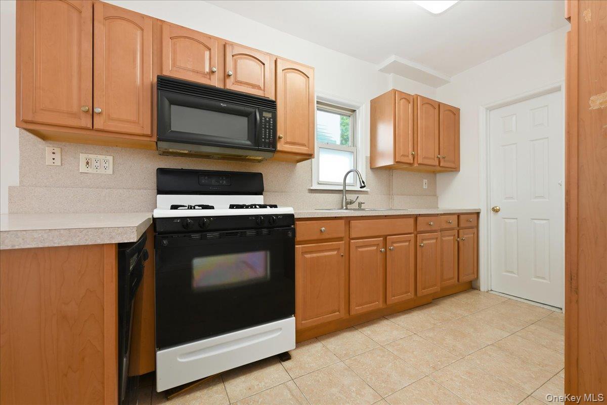 22237 Edmore Avenue – For Sale photo 6