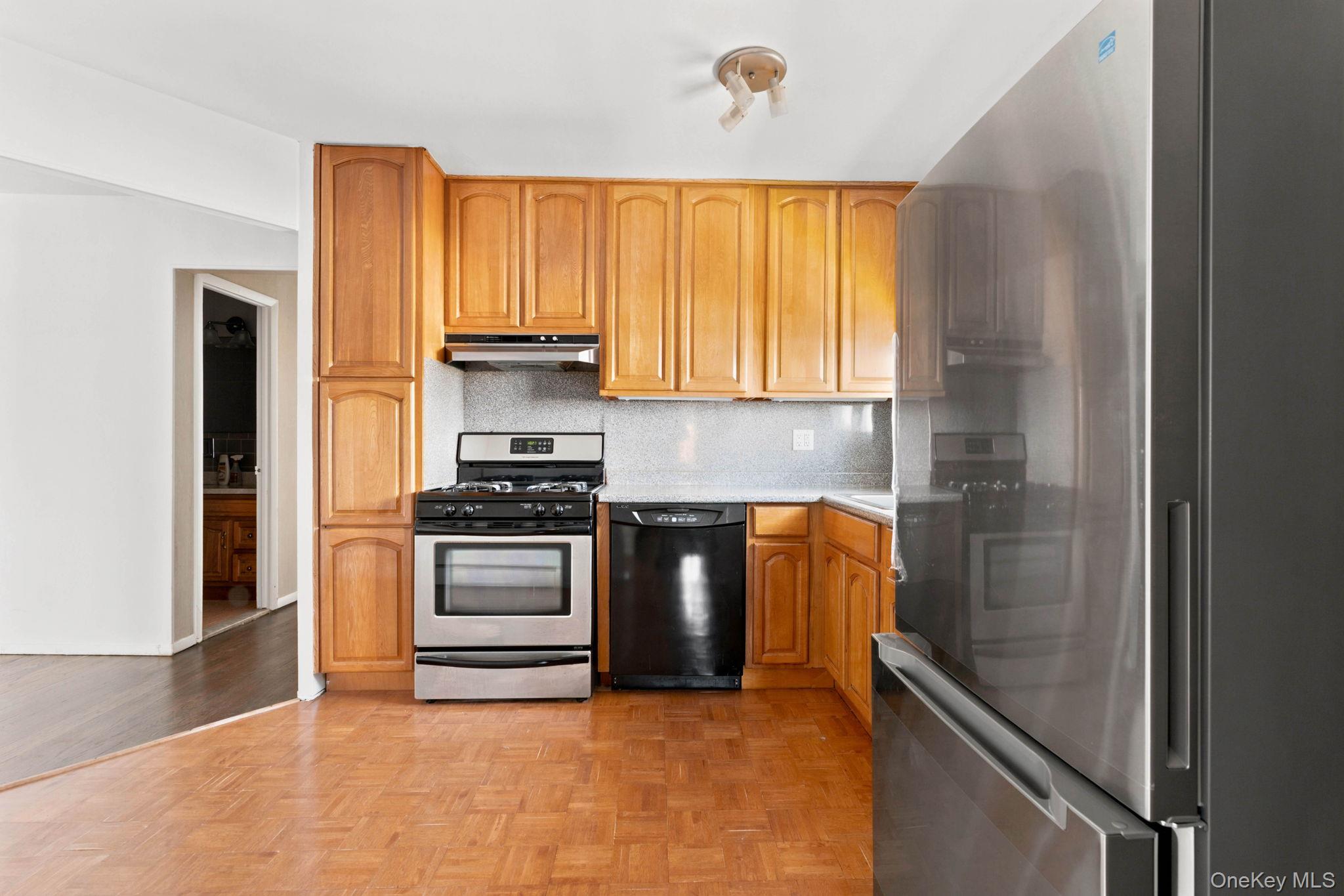 81-02 149th Avenue – For Sale photo 15