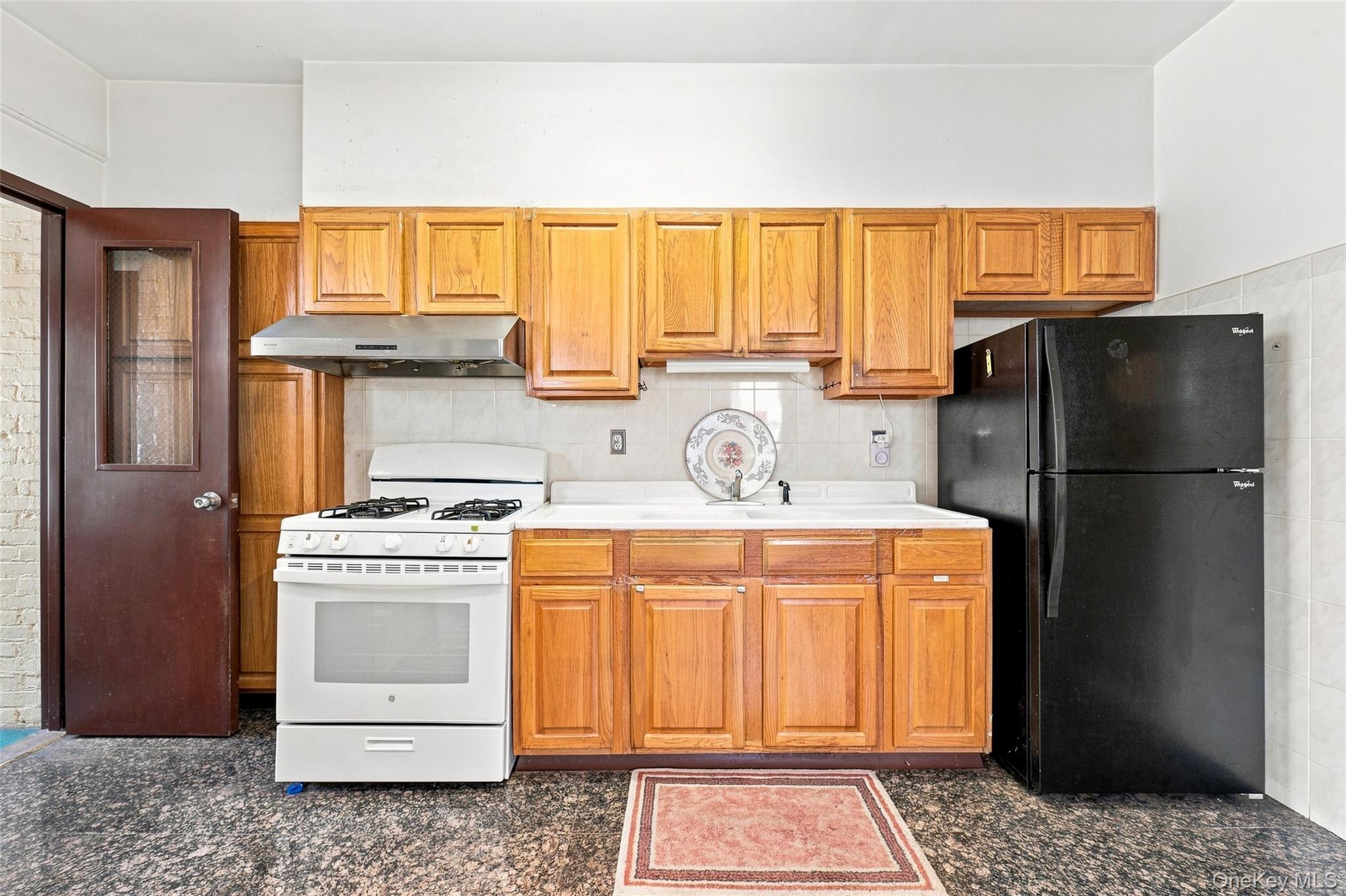 2331 Foster Avenue – For Sale photo 14