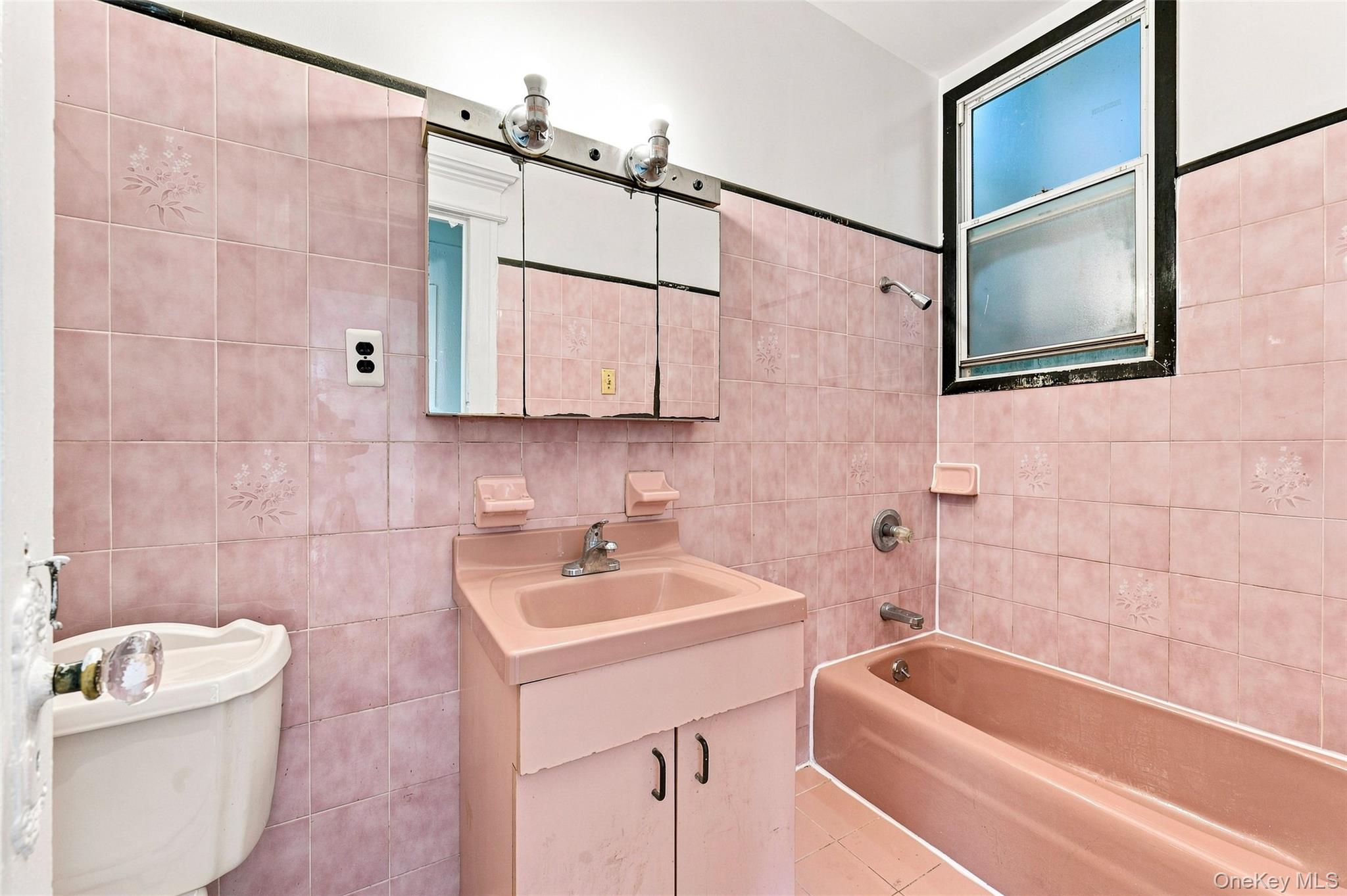 2331 Foster Avenue – For Sale photo 18