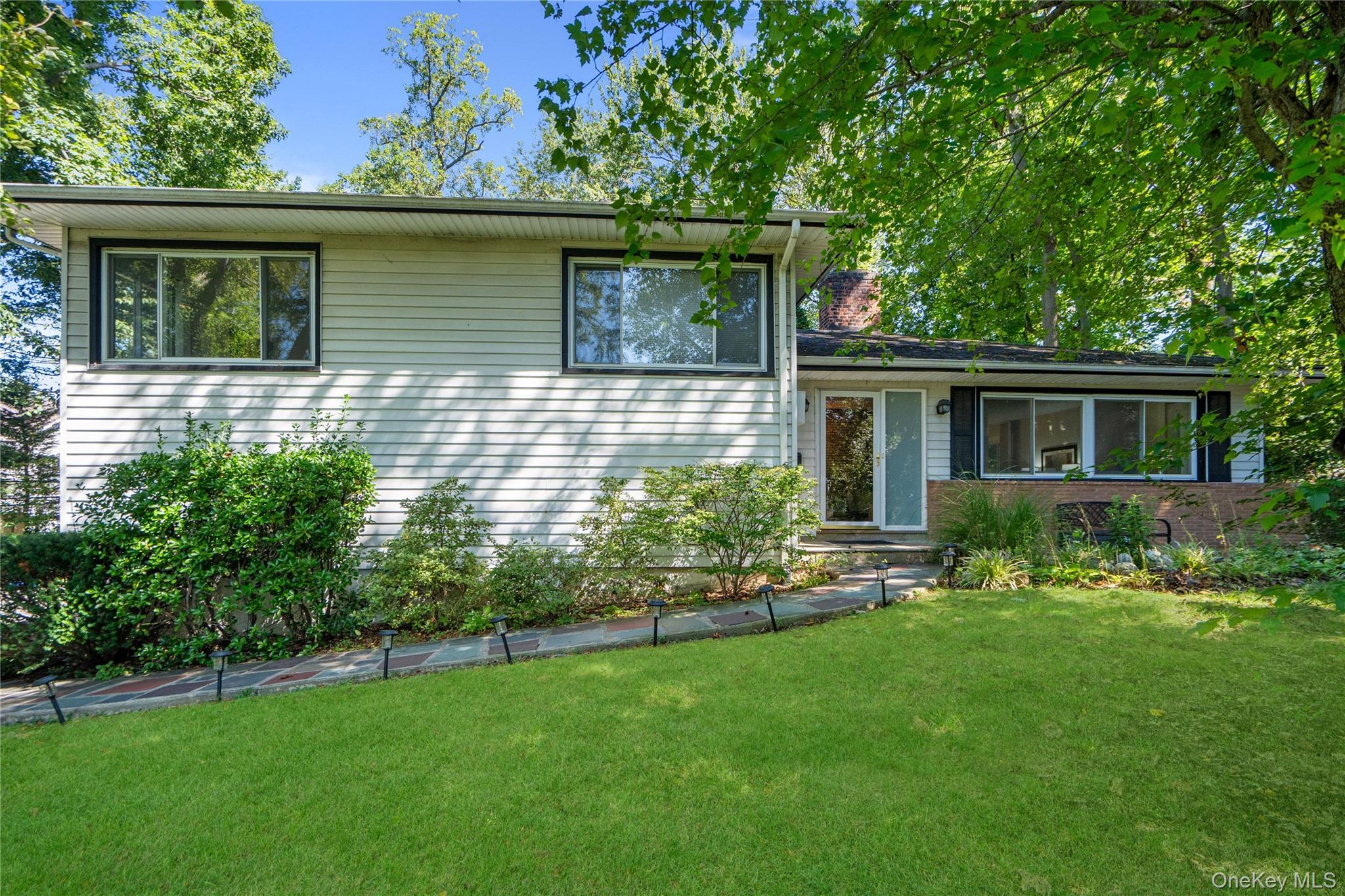 58 Ridge Drive E – For Sale