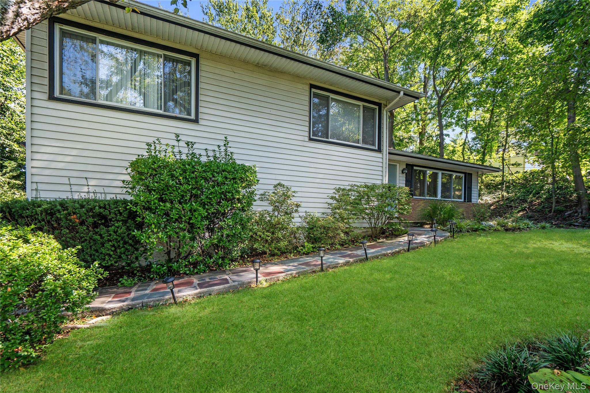 58 Ridge Drive E – For Sale photo 2