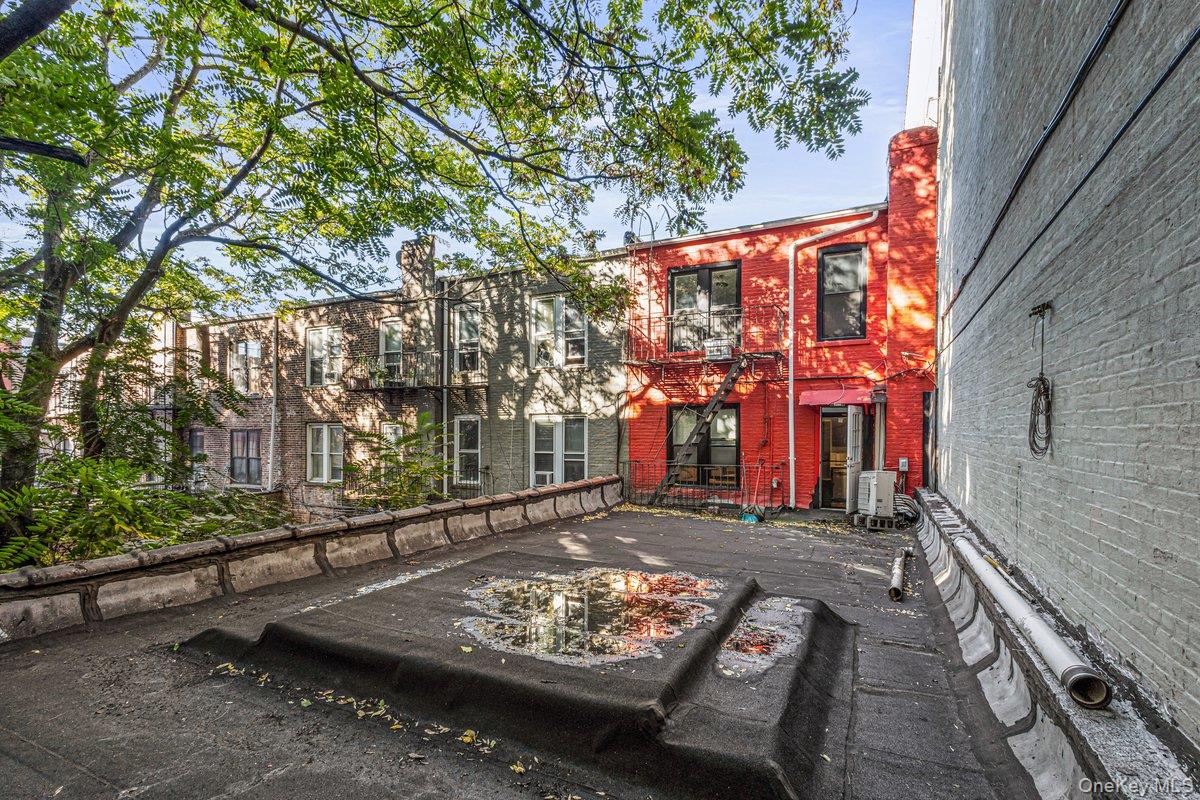 305 Rogers Avenue, Unit 1 photo 19
