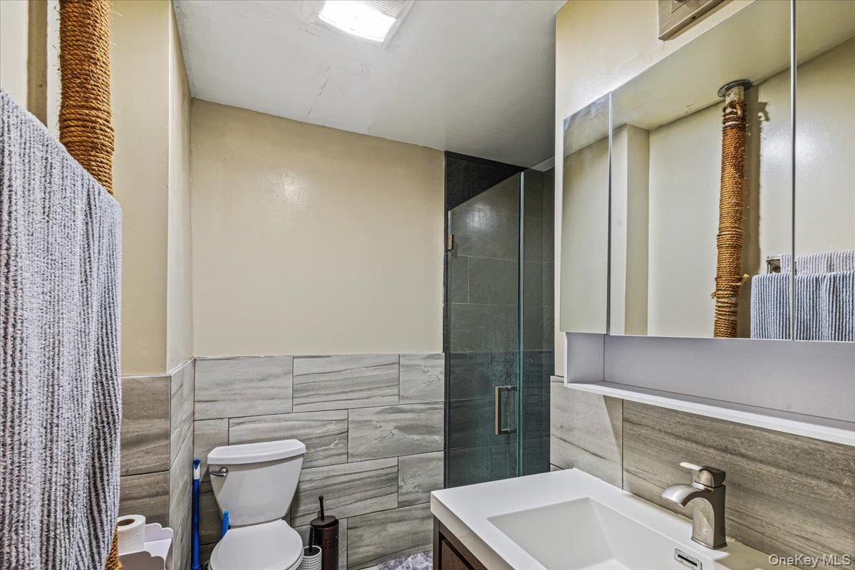 305 Rogers Avenue, Unit 1 photo 25