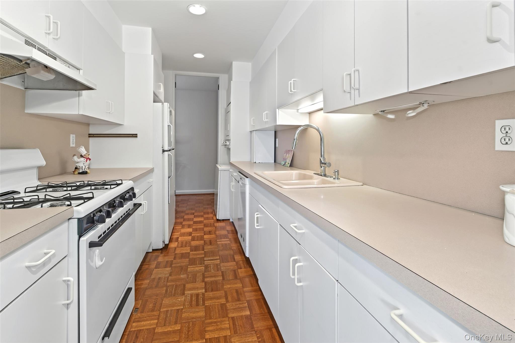 720 Milton Road, Unit N-3D photo 9