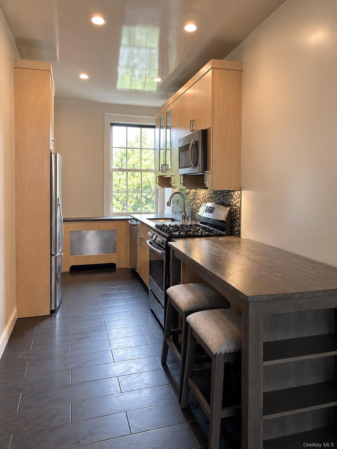 26 East Parkway, Unit 12S photo 4