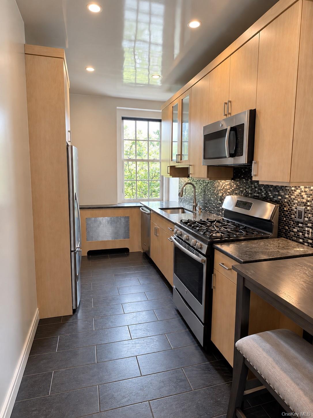 26 East Parkway, Unit 12S photo 5