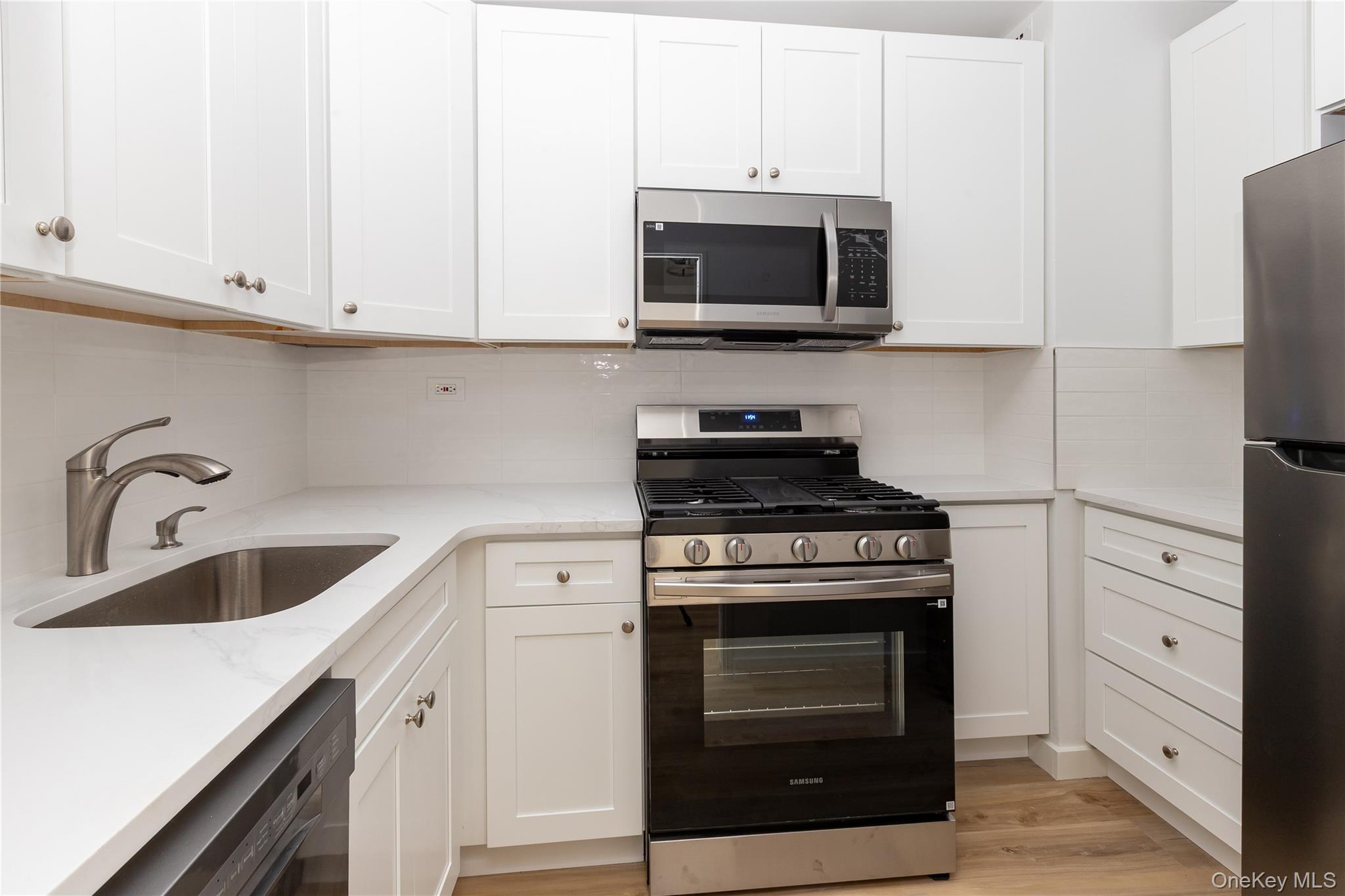 2621 Palisade Avenue, Unit 1G photo 7