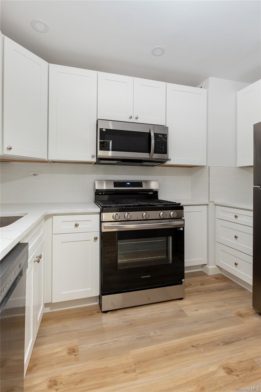 2621 Palisade Avenue, Unit 1G photo 8