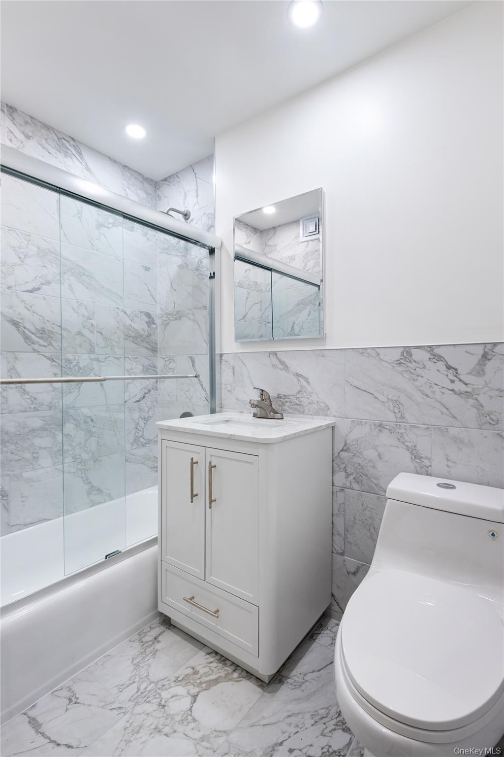 2621 Palisade Avenue, Unit 1G photo 11