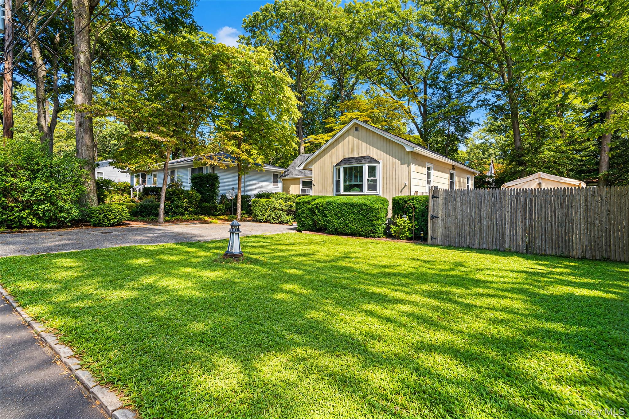 7 Beacon Drive – For Sale photo 2