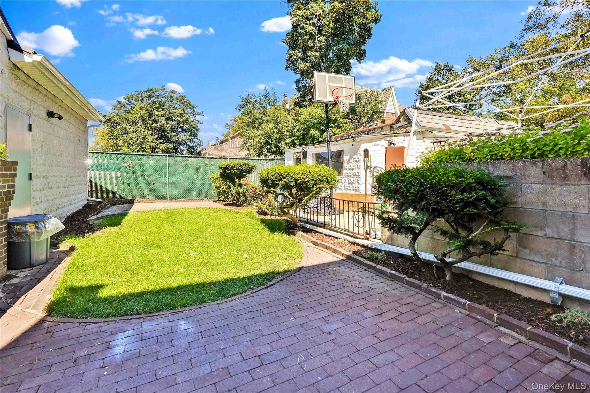 204-11 Murdock Avenue – For Sale photo 19