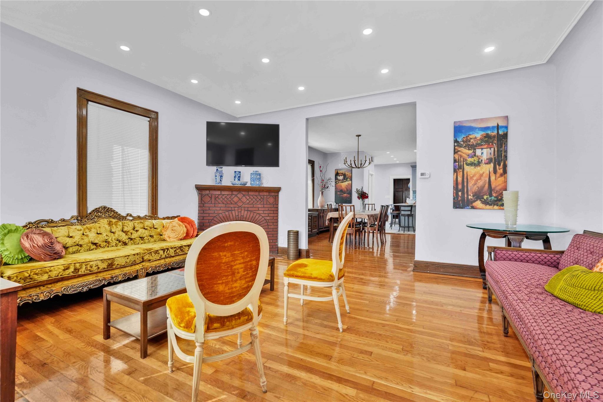 204-11 Murdock Avenue – For Sale photo 2