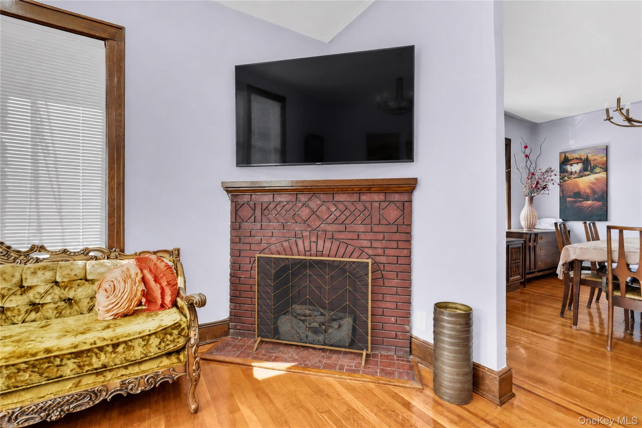 204-11 Murdock Avenue – For Sale photo 3