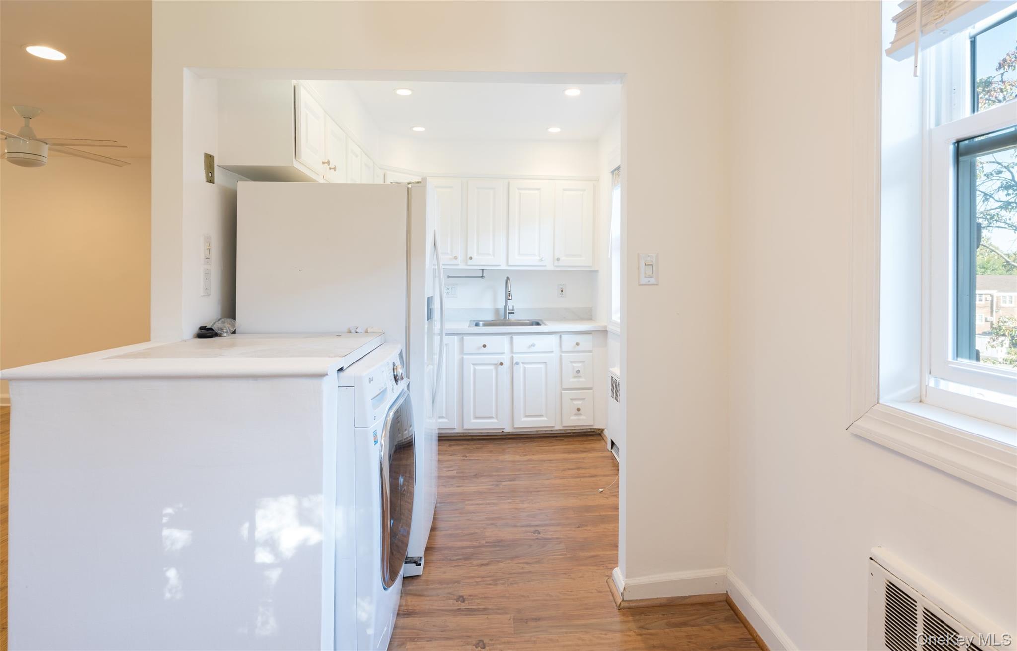 22630 Kingsbury Avenue, Unit B photo 4
