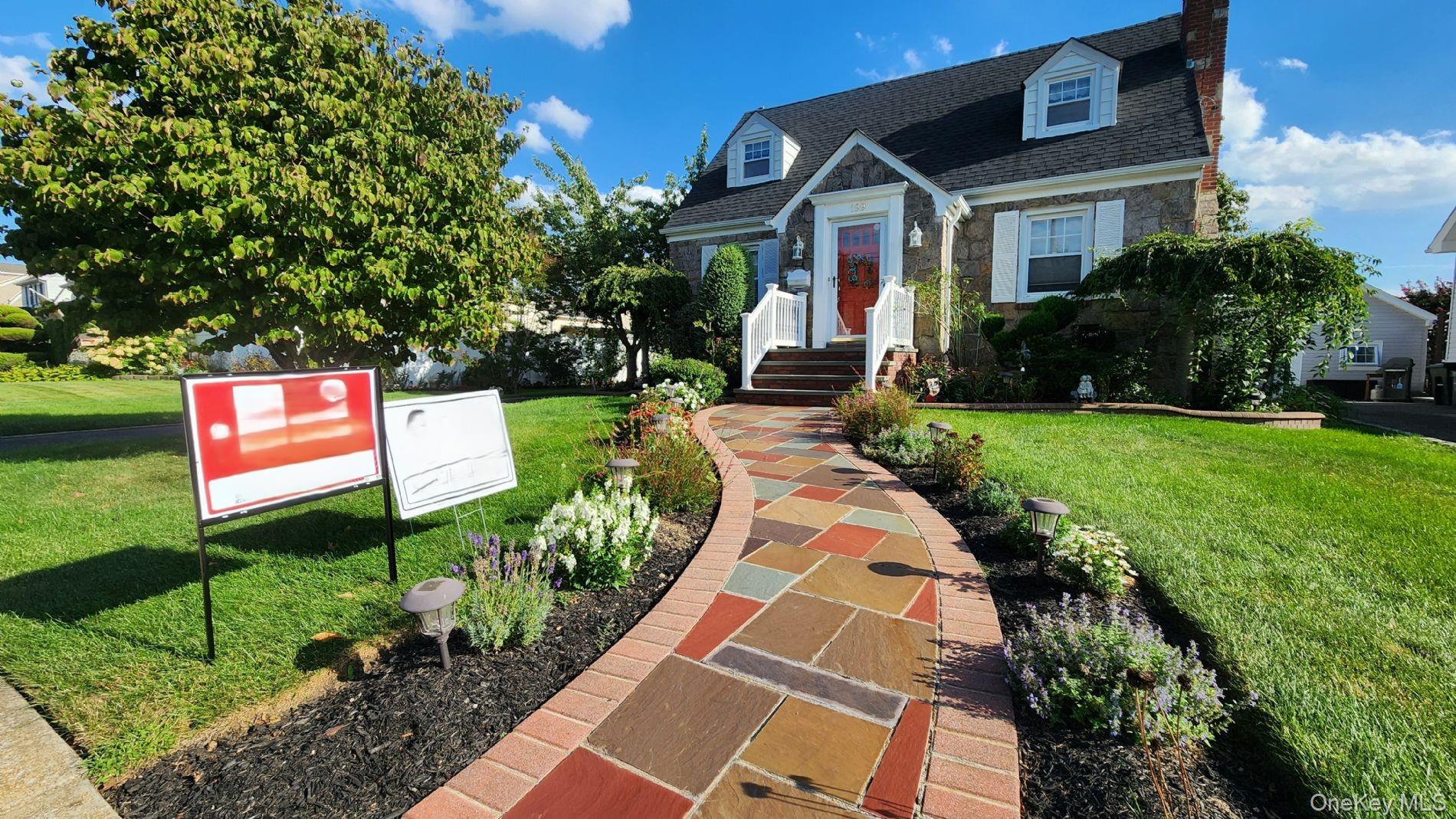199 Claxton Avenue – For Sale