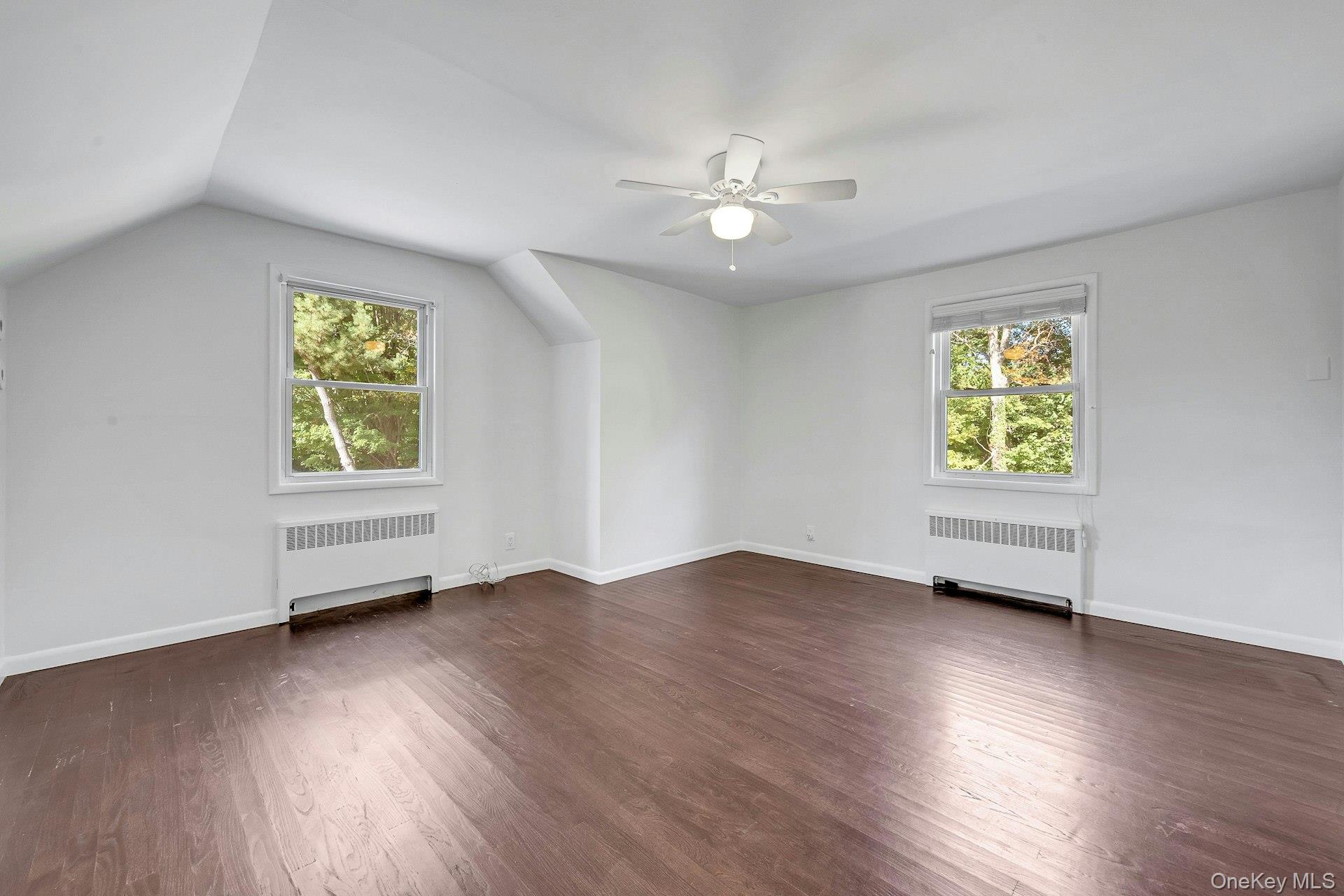 13 Colonial Road – For Rent photo 22