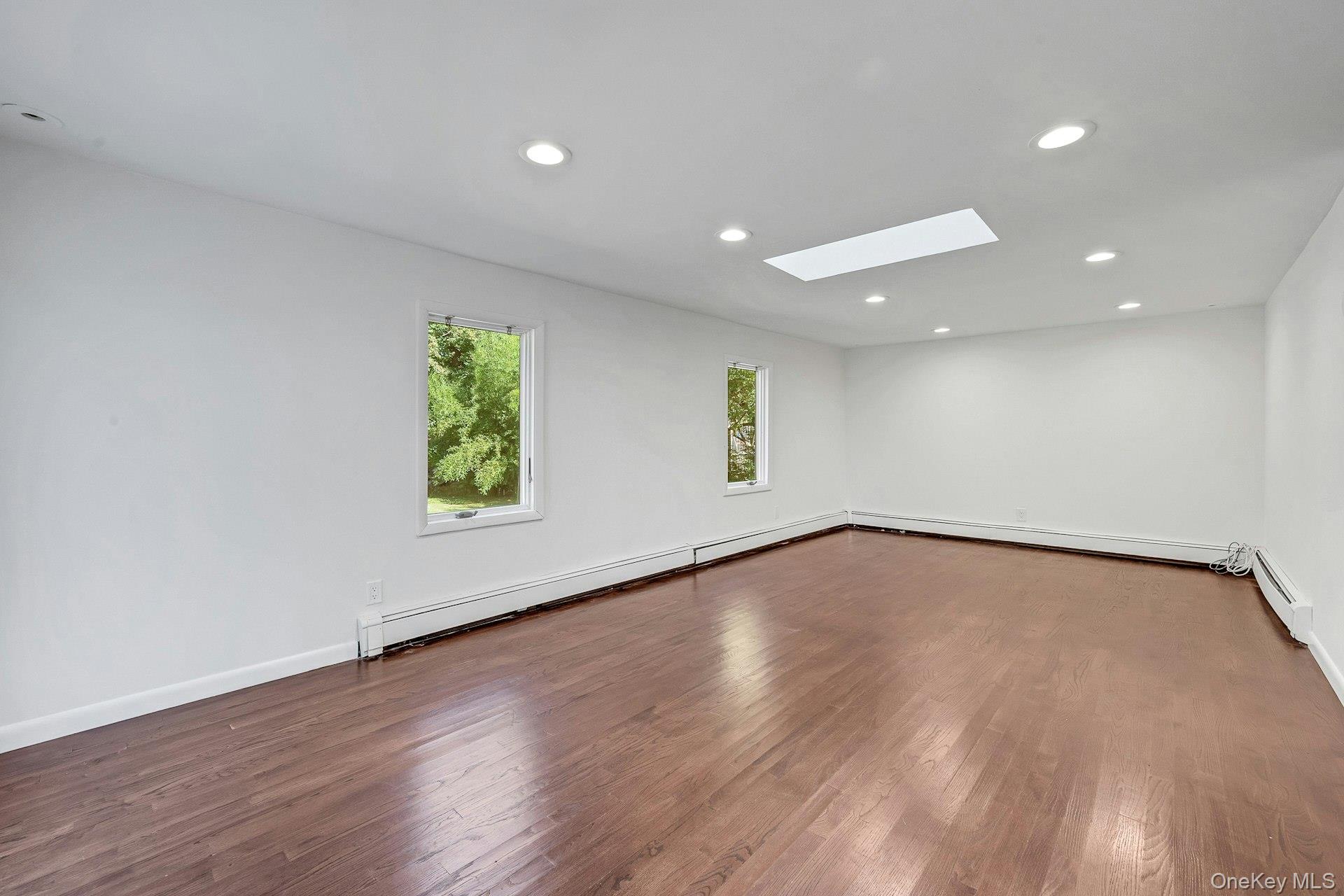 13 Colonial Road – For Rent photo 11