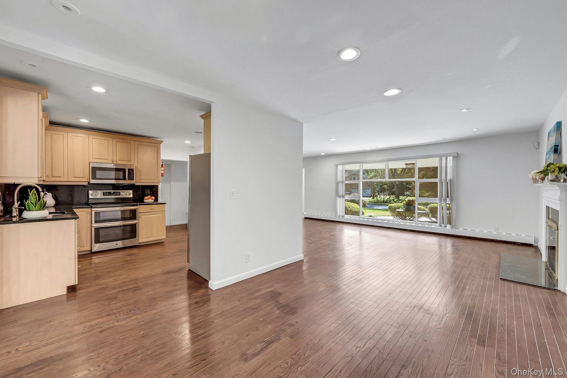 13 Colonial Road – For Rent photo 7