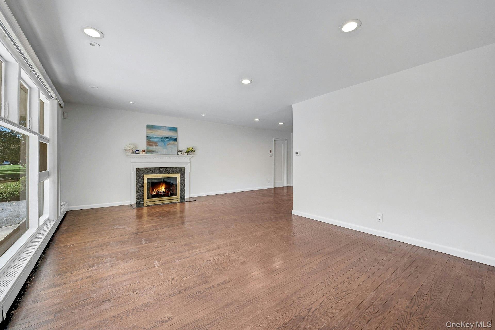 13 Colonial Road – For Rent photo 6