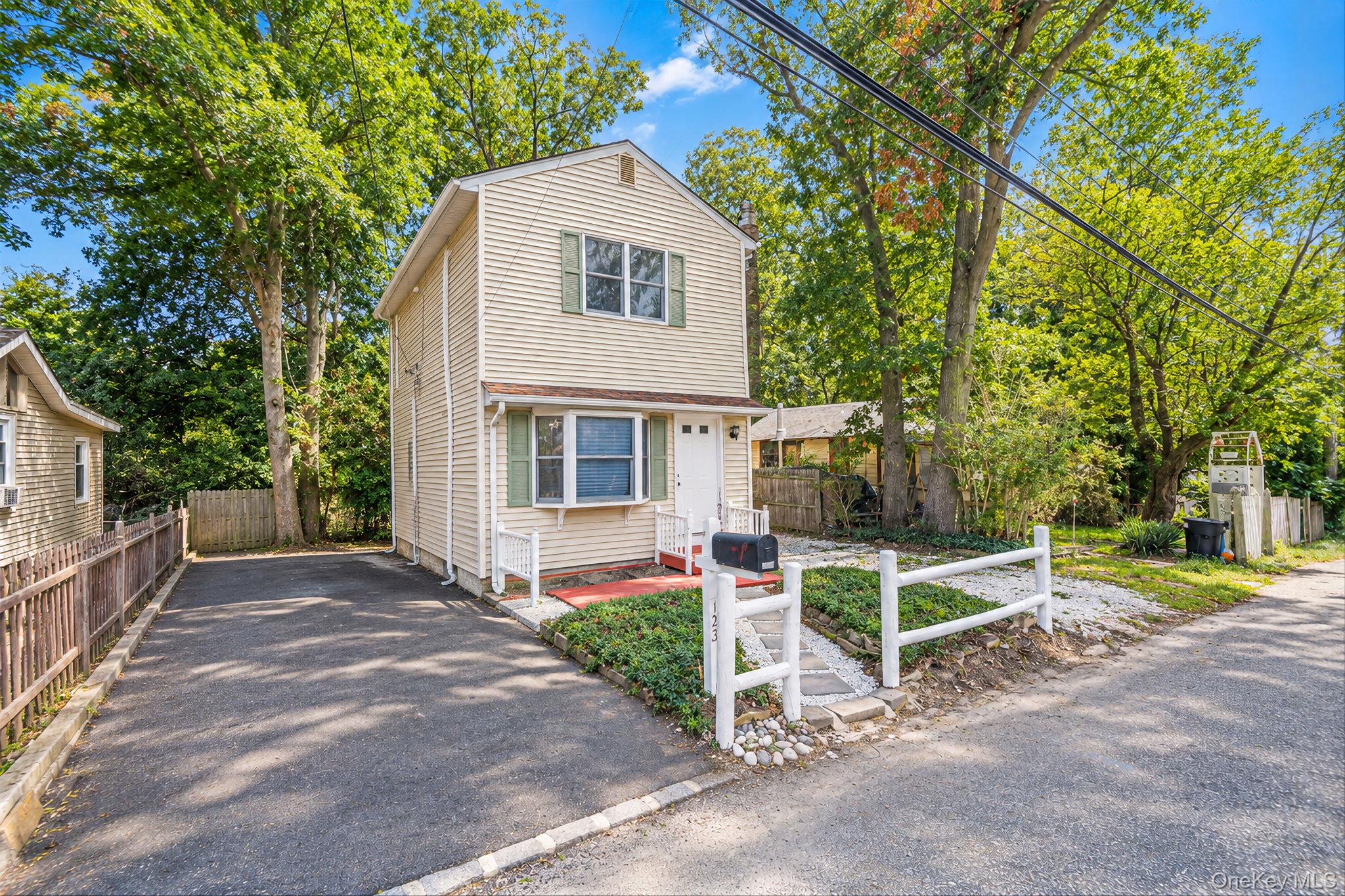 123 Denton Street – For Sale photo 3