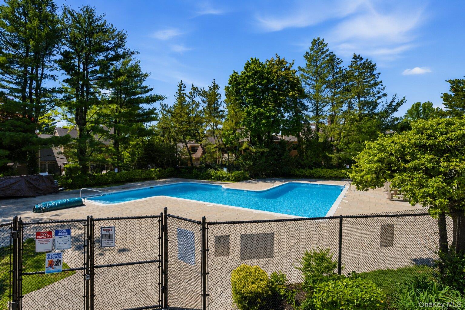 246 Treetop Crescent – For Sale photo 16
