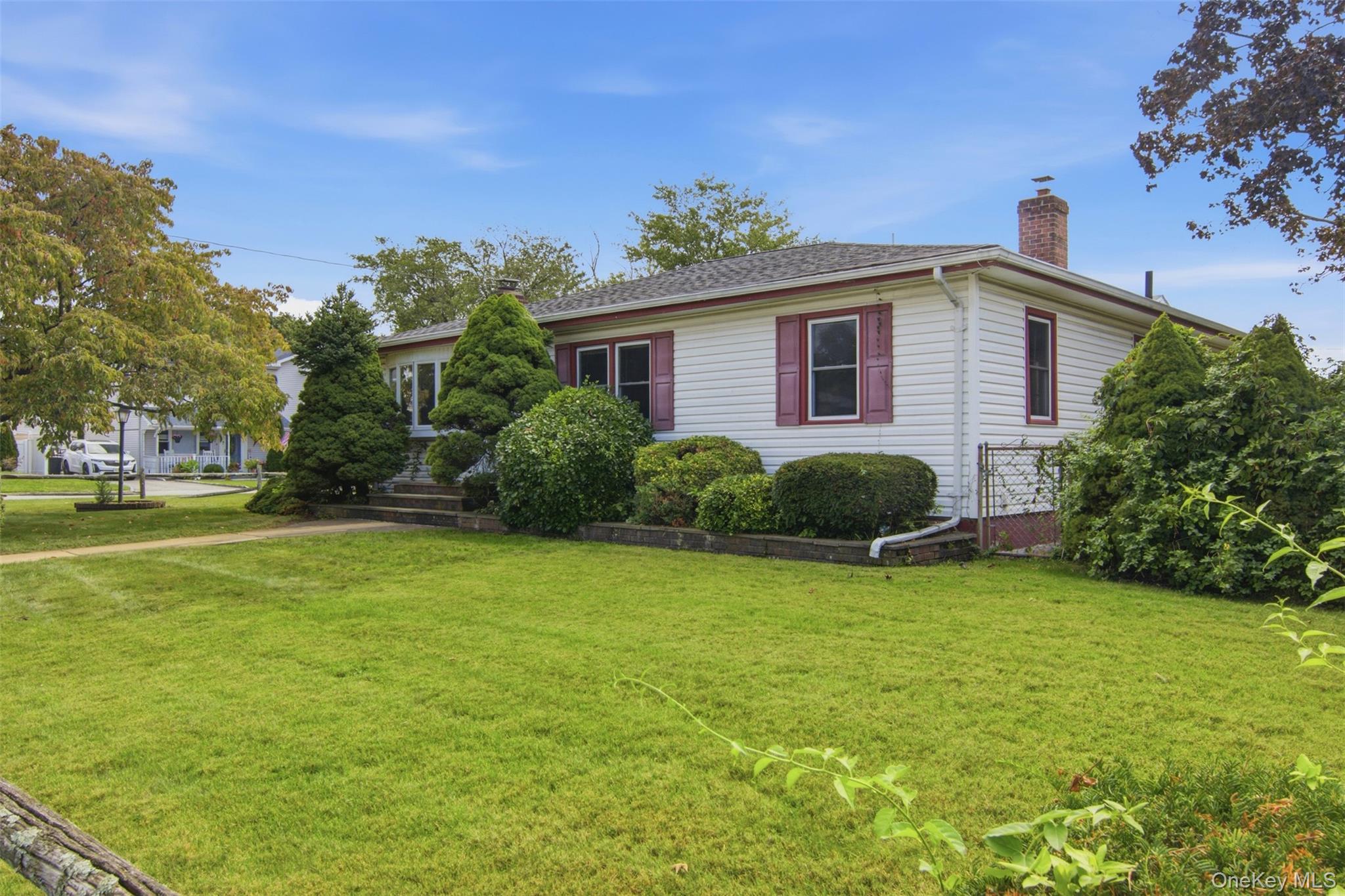 439 9th Street – For Sale photo 3