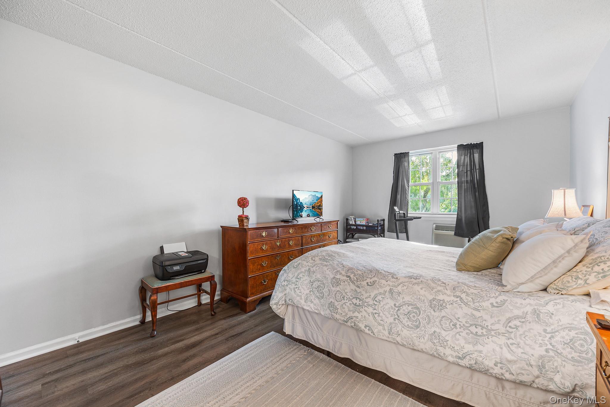 1 Consulate Drive, Unit 2H photo 16
