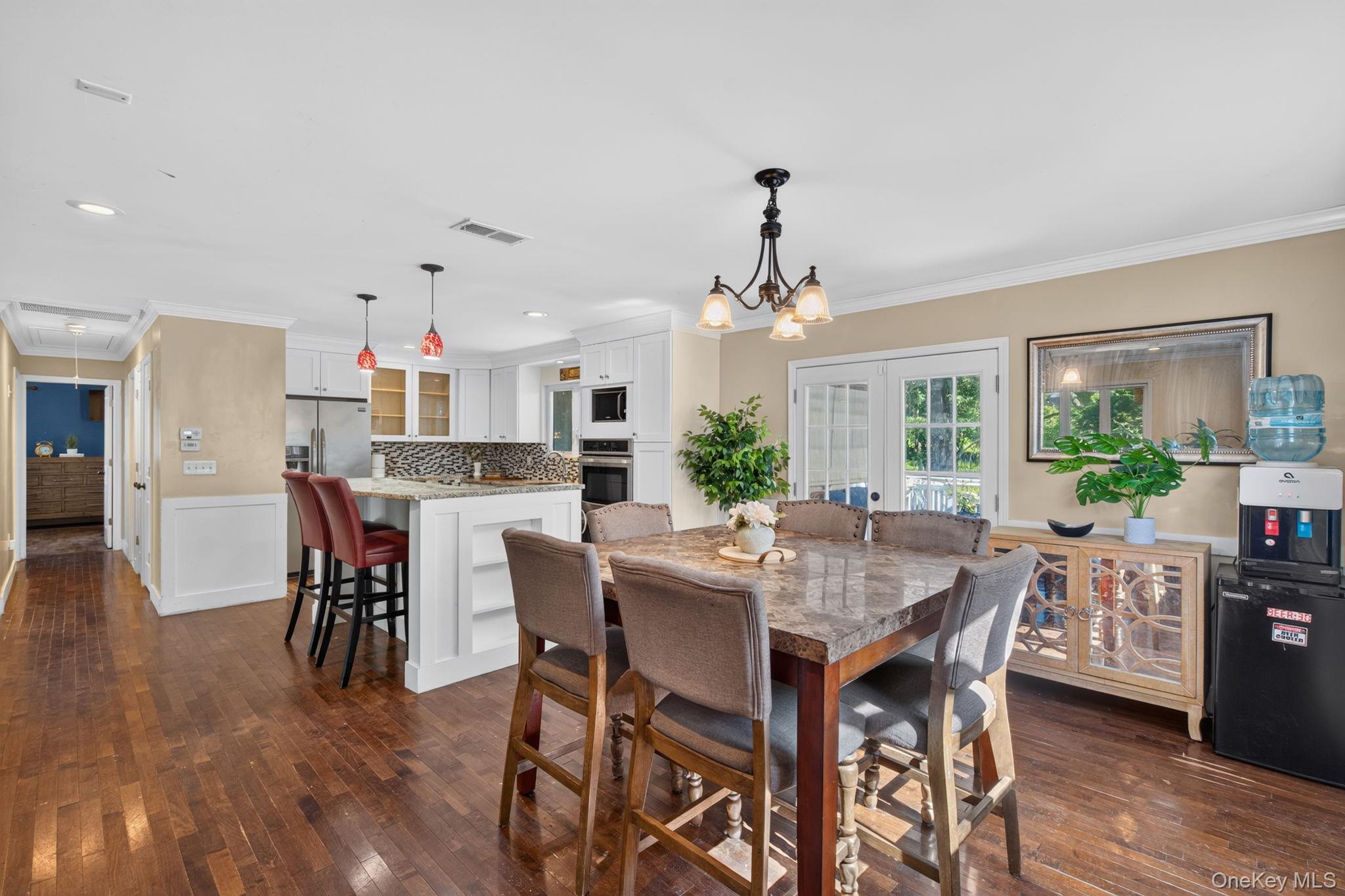 11 Amy Lane – For Sale photo 8