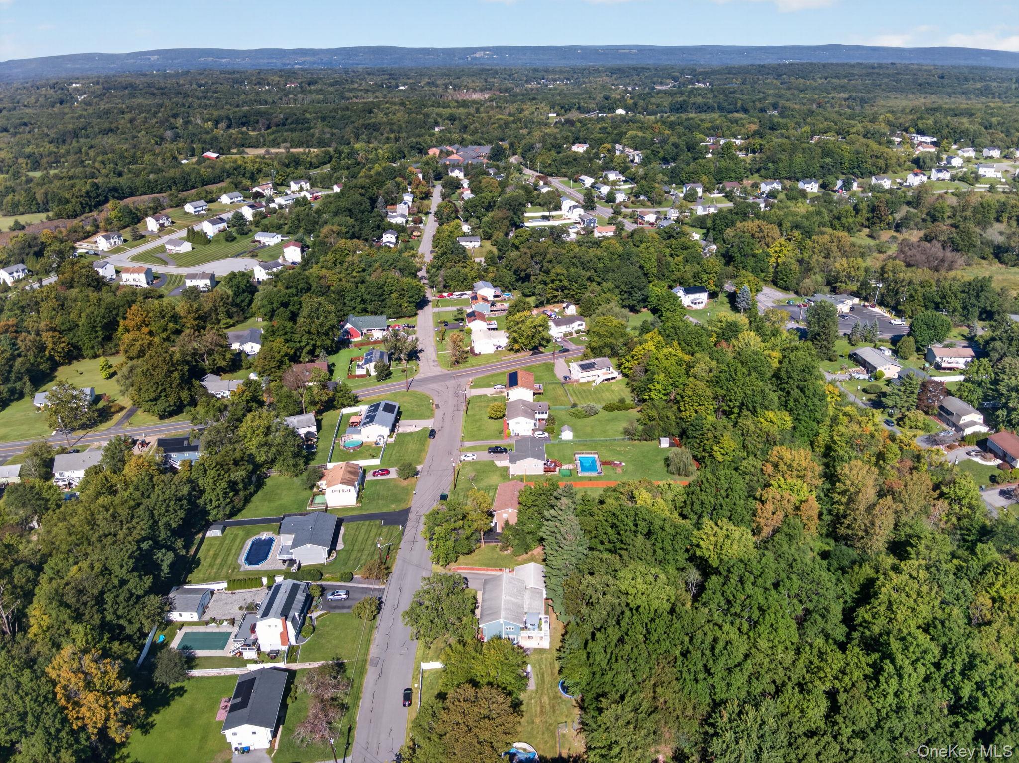 11 Amy Lane – For Sale photo 47