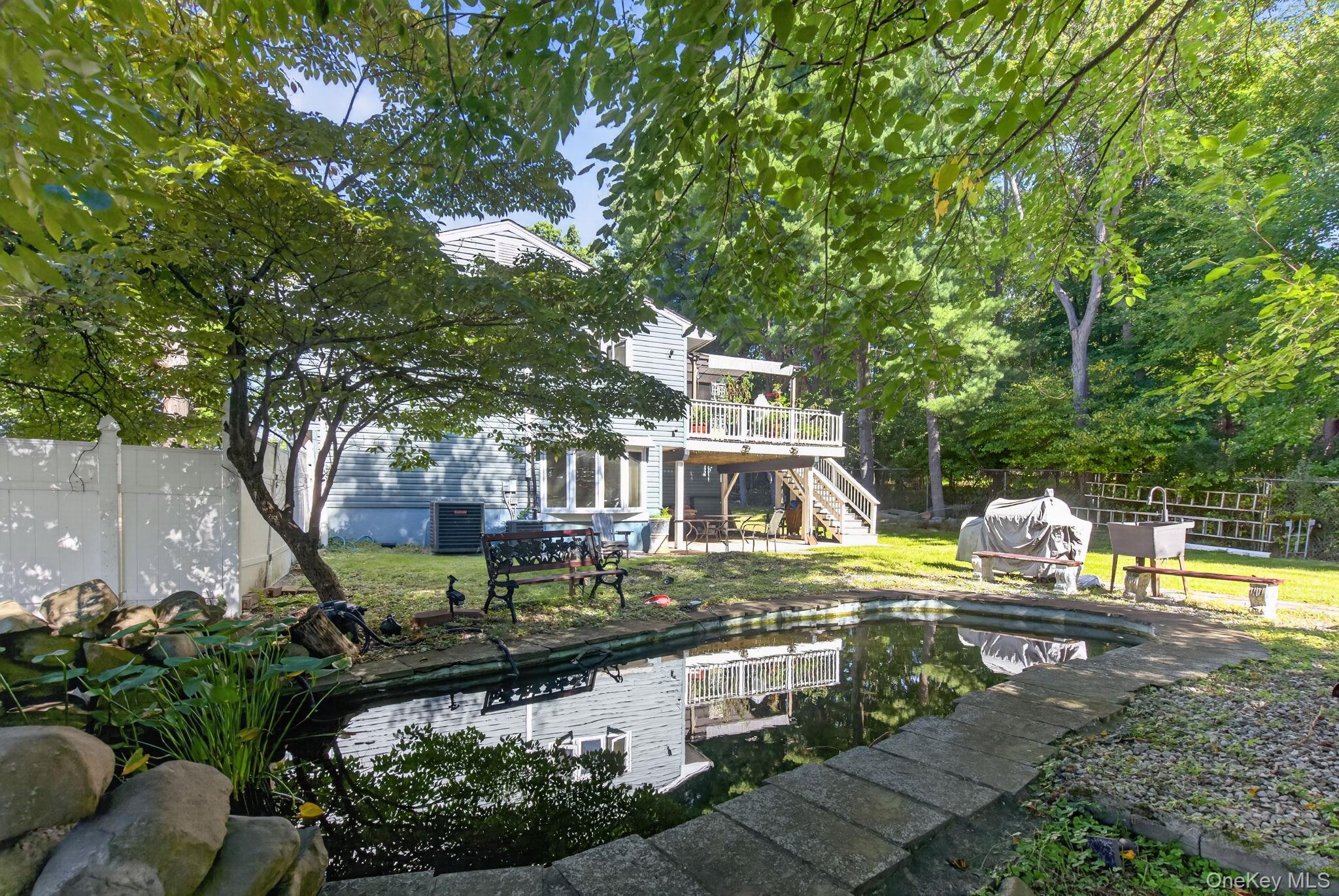 11 Amy Lane – For Sale photo 44