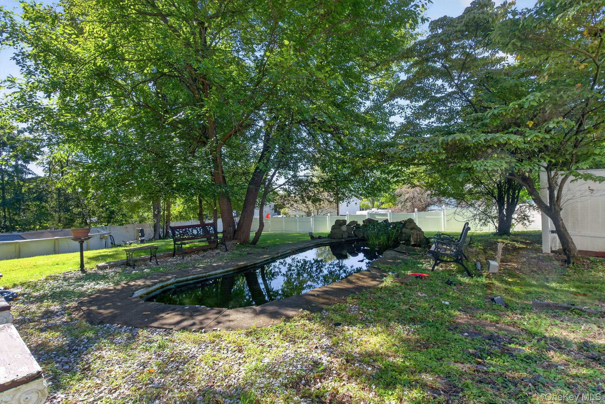 11 Amy Lane – For Sale photo 43