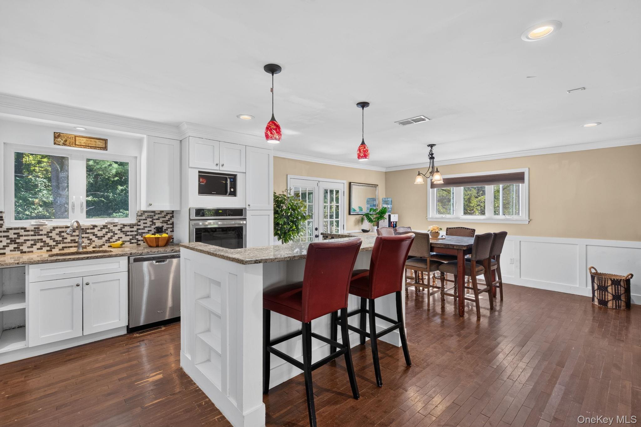 11 Amy Lane – For Sale photo 4