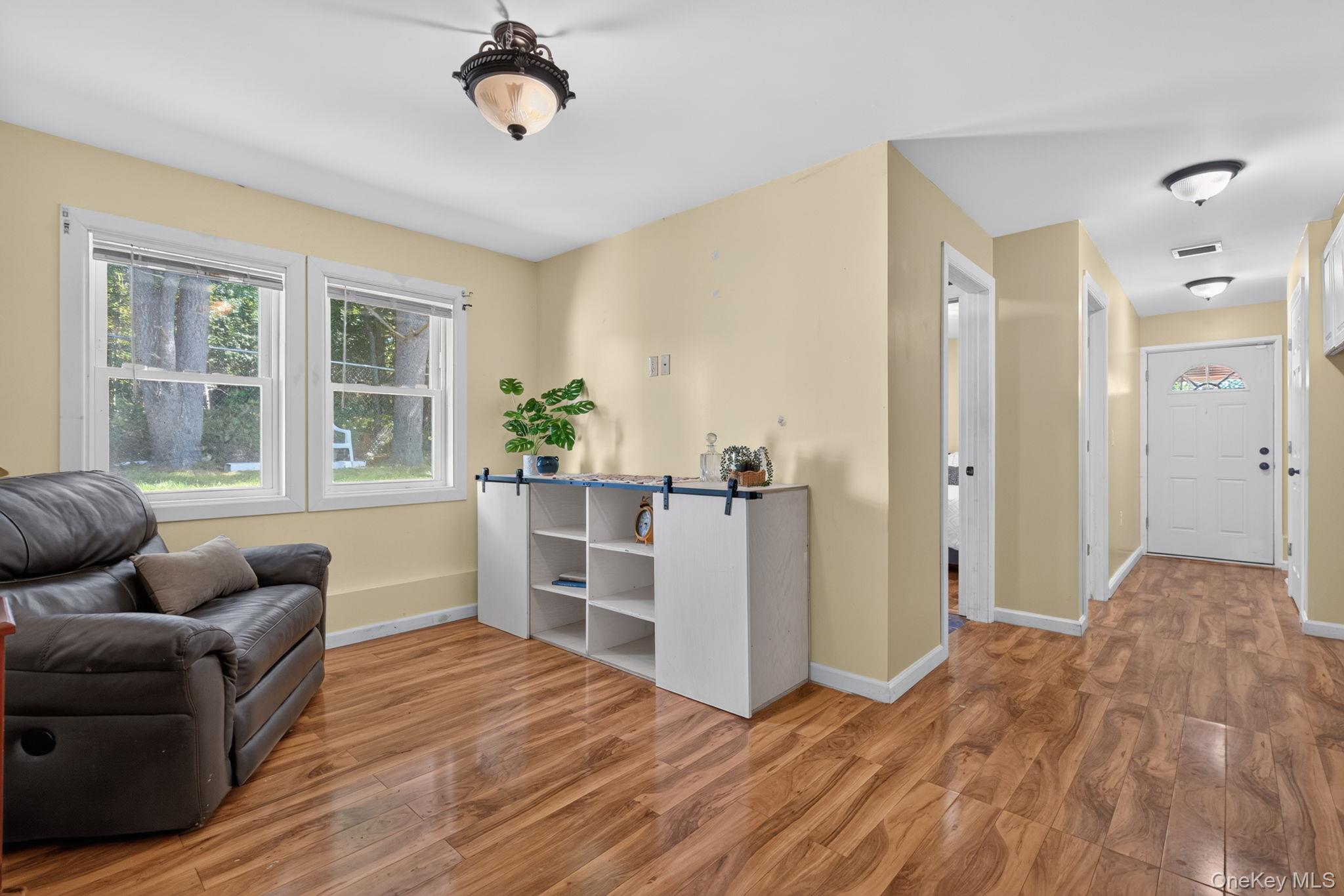 11 Amy Lane – For Sale photo 35