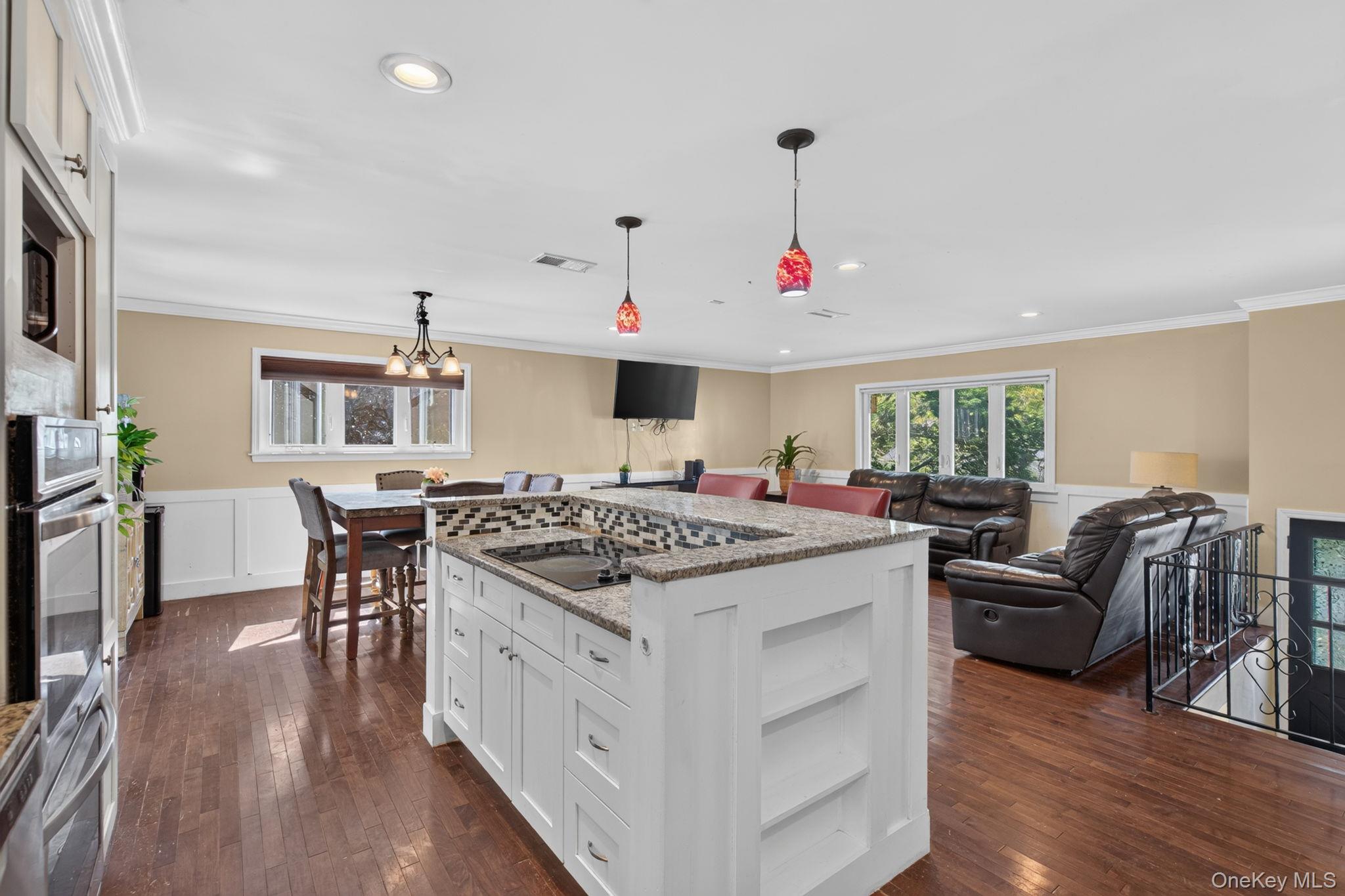 11 Amy Lane – For Sale photo 12