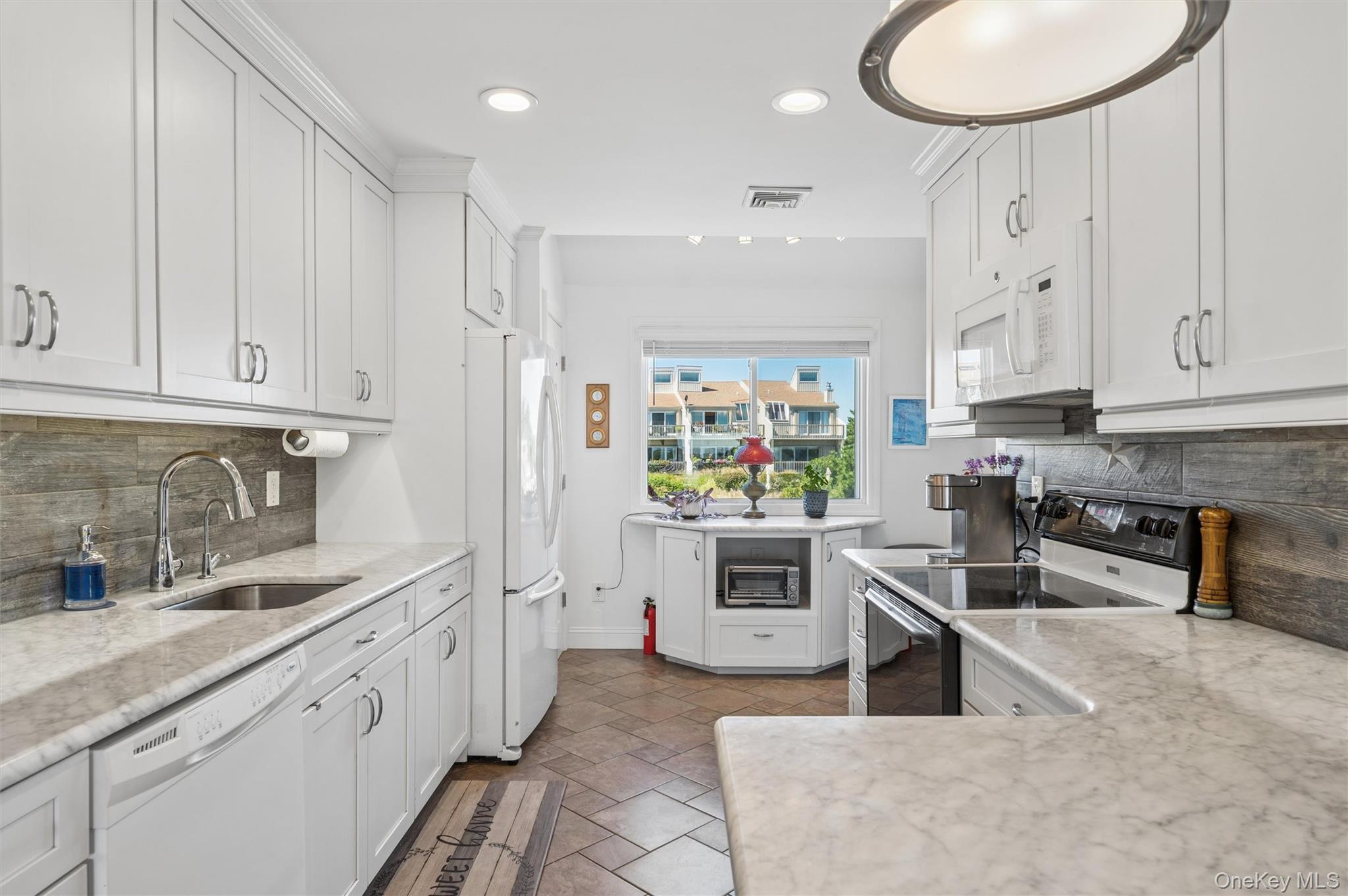 14 Waters Edge – For Sale photo 11
