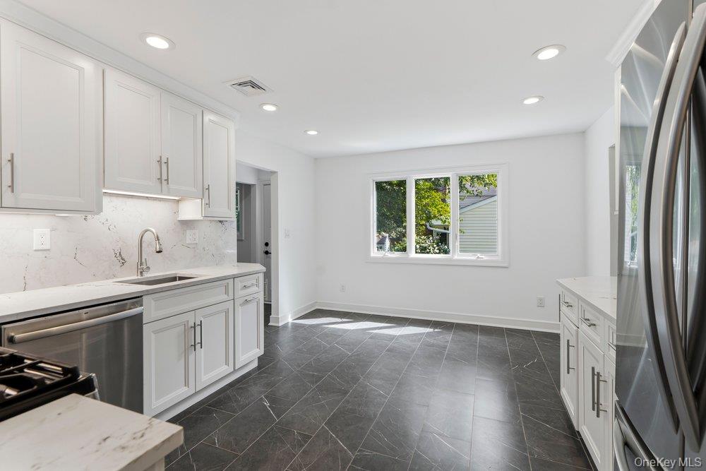 185 Harvard Drive – For Sale photo 20