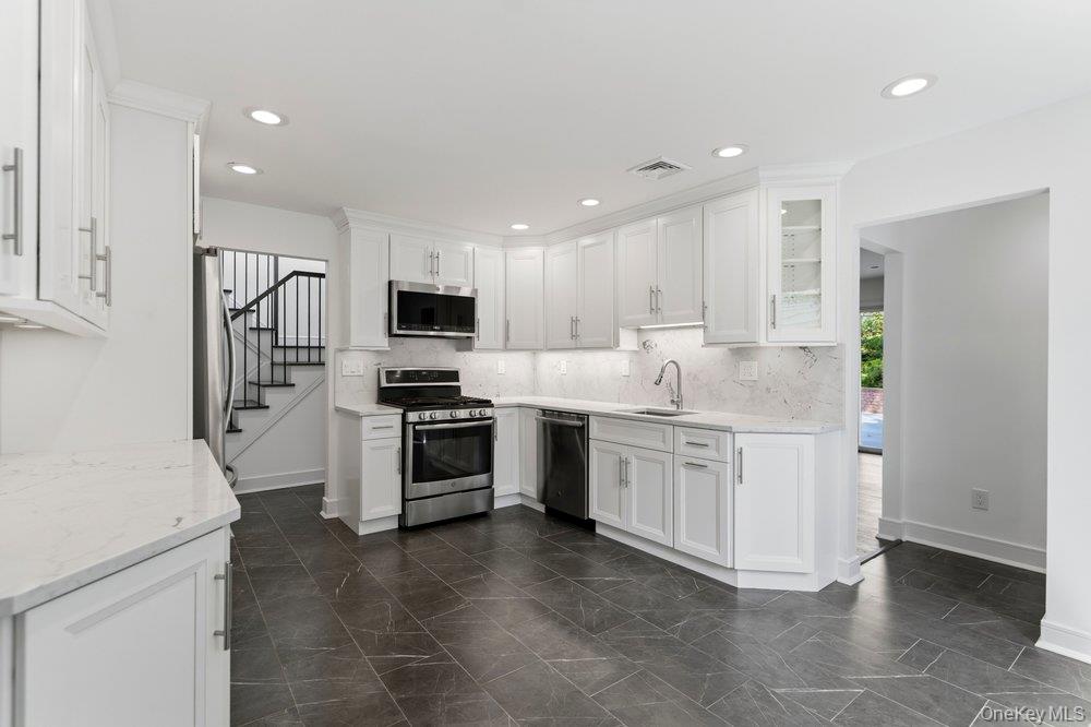 185 Harvard Drive – For Sale photo 16