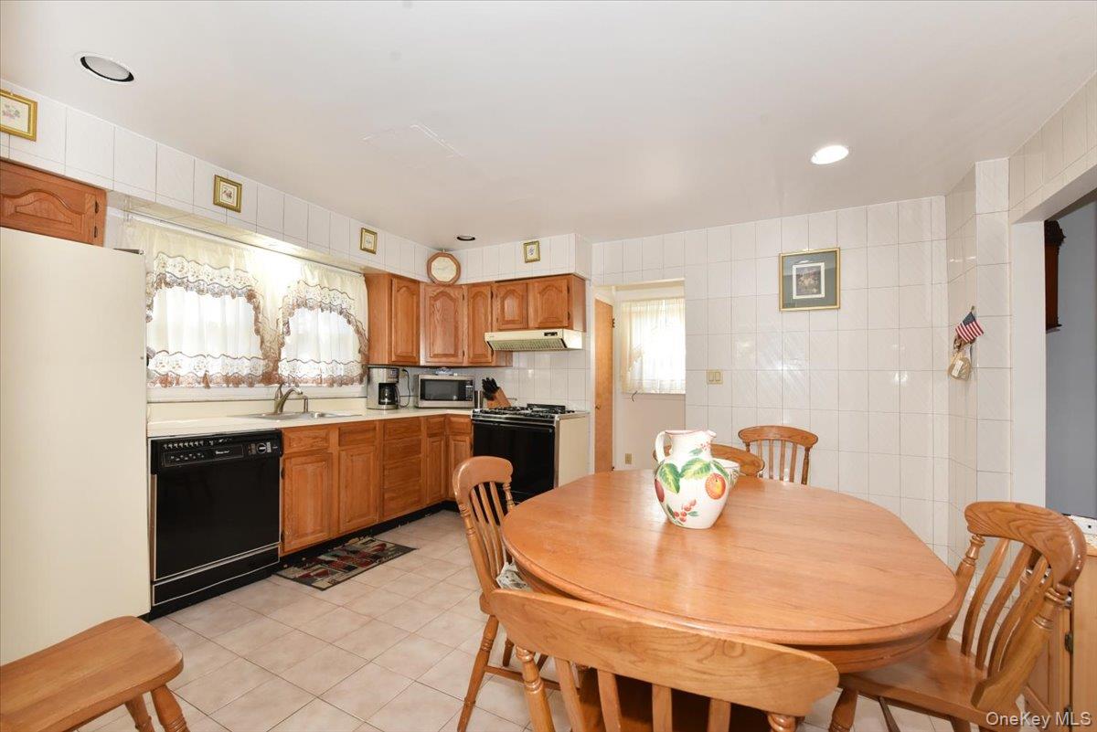 57-46 262nd Street – For Sale photo 15
