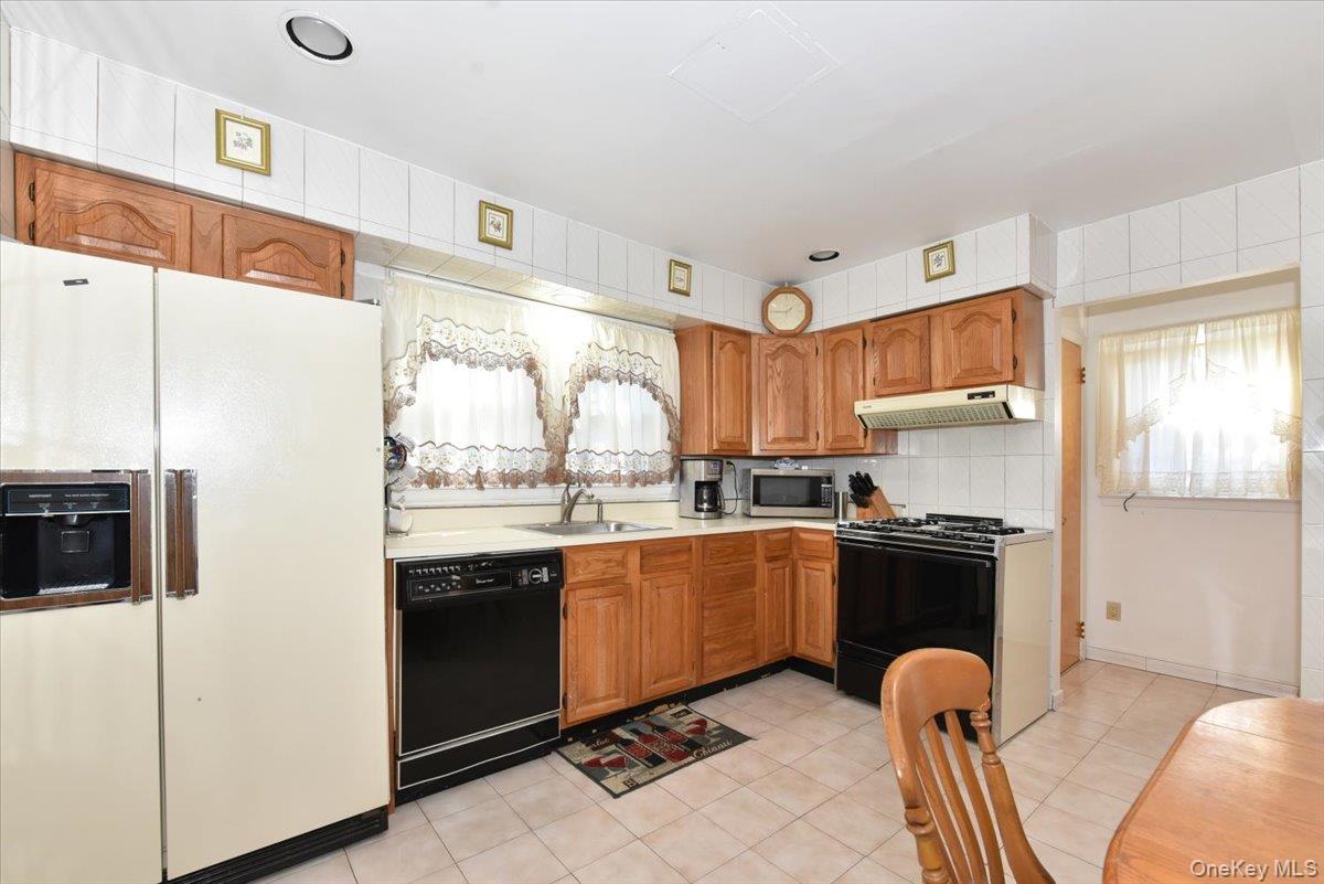 57-46 262nd Street – For Sale photo 14