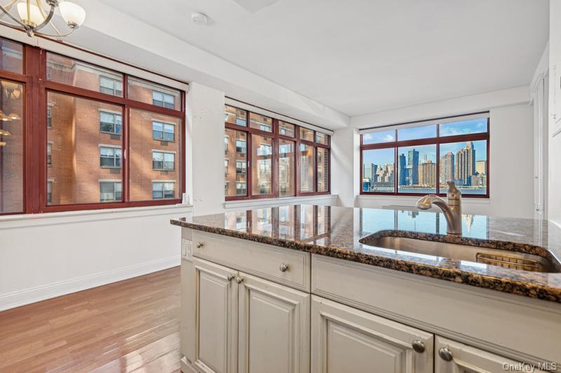 4-74 48th Avenue, Unit 5A photo 8