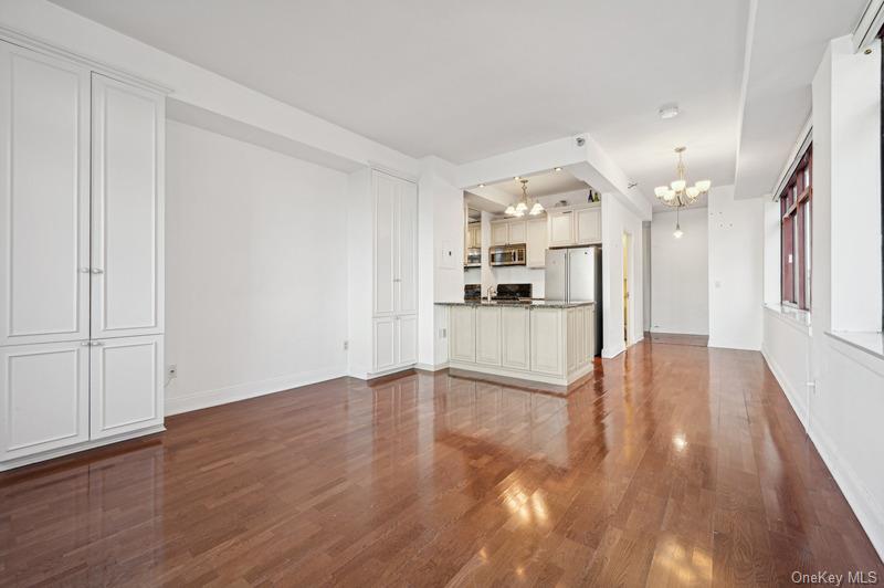 4-74 48th Avenue, Unit 5A photo 2