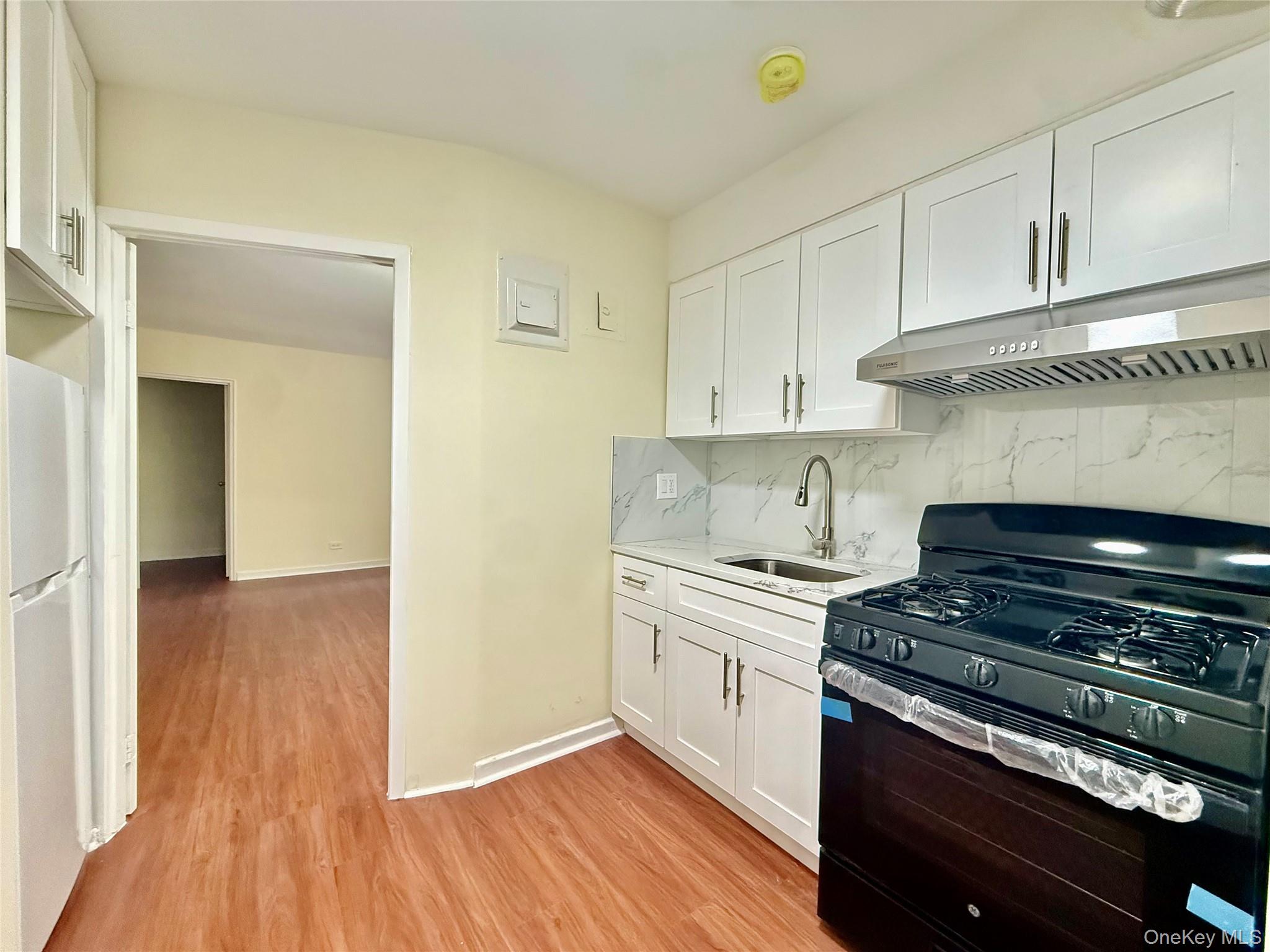 144-35 Sanford Avenue, Unit 3C photo 6