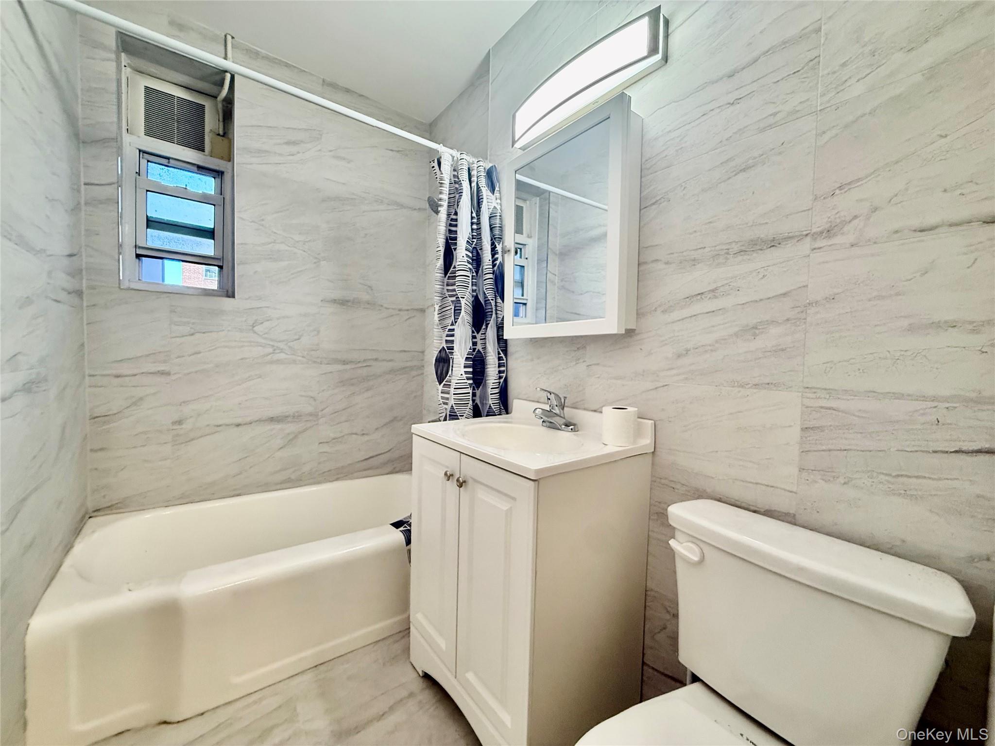 144-35 Sanford Avenue, Unit 3C photo 4